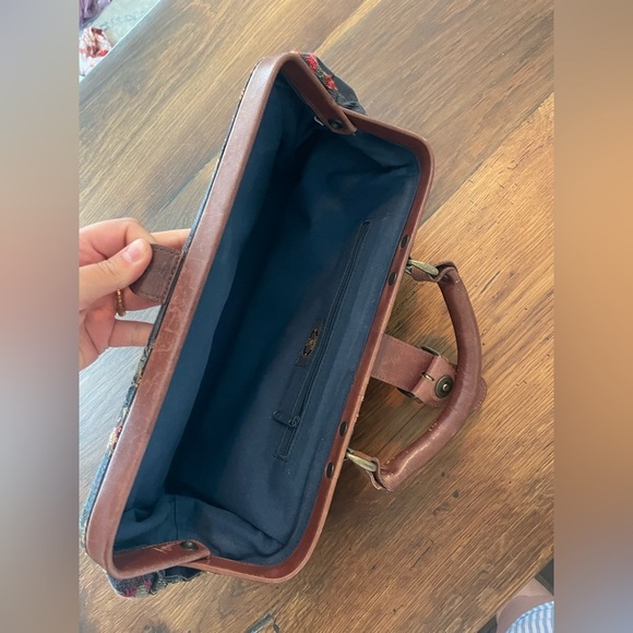 Vintage Charter Club Purse with Leather Detailing - Picture 5 of 6